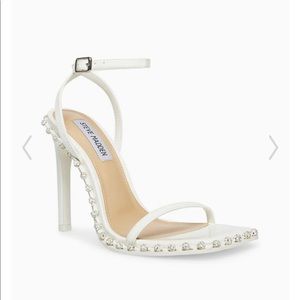 Zelle Steve Madden White Heels